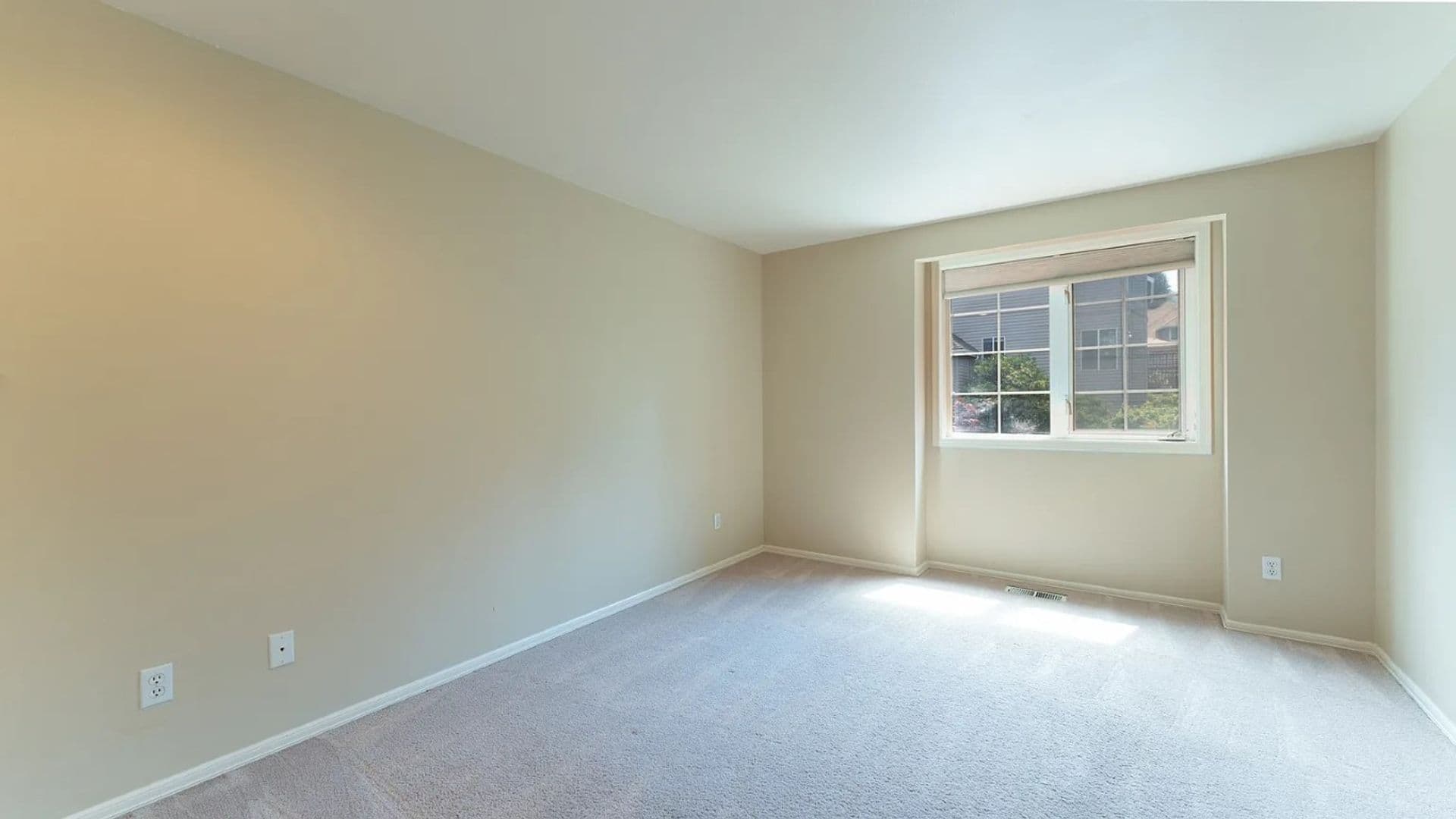 Bellevue House: 16410 SE 56th Place