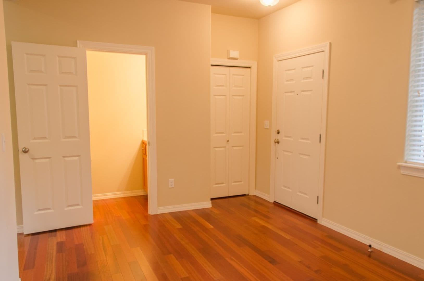 Bothell House: 24036 39th Lane SE
