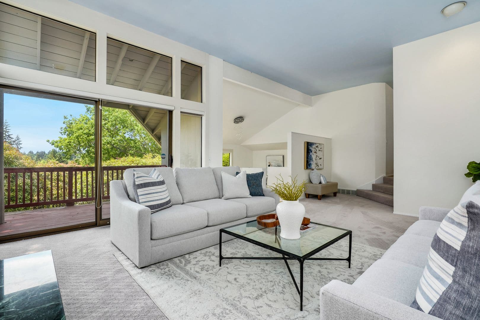 Clyde Hill House: 8808 NE 14th Street