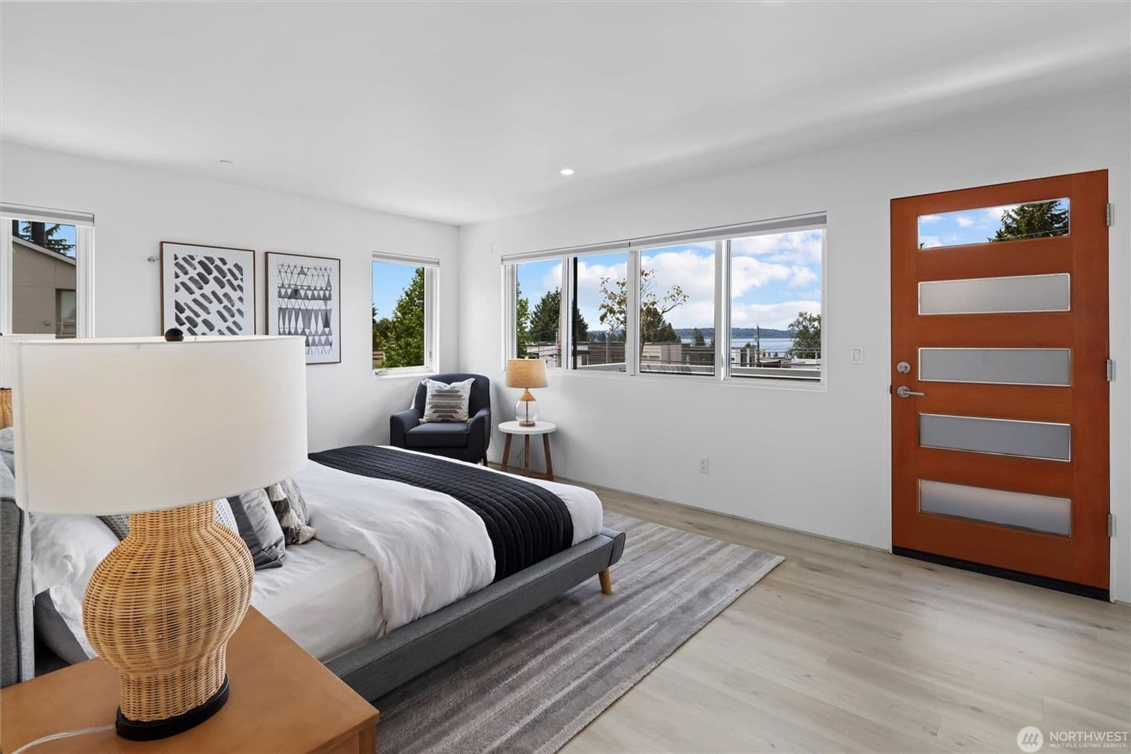 Kirkland House: 6304 Lakeview Drive