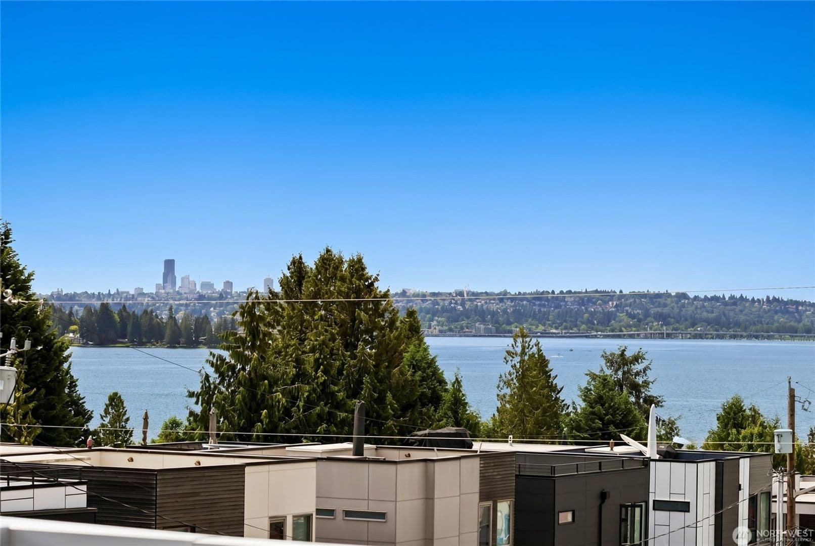 Kirkland House: 6304 Lakeview Drive