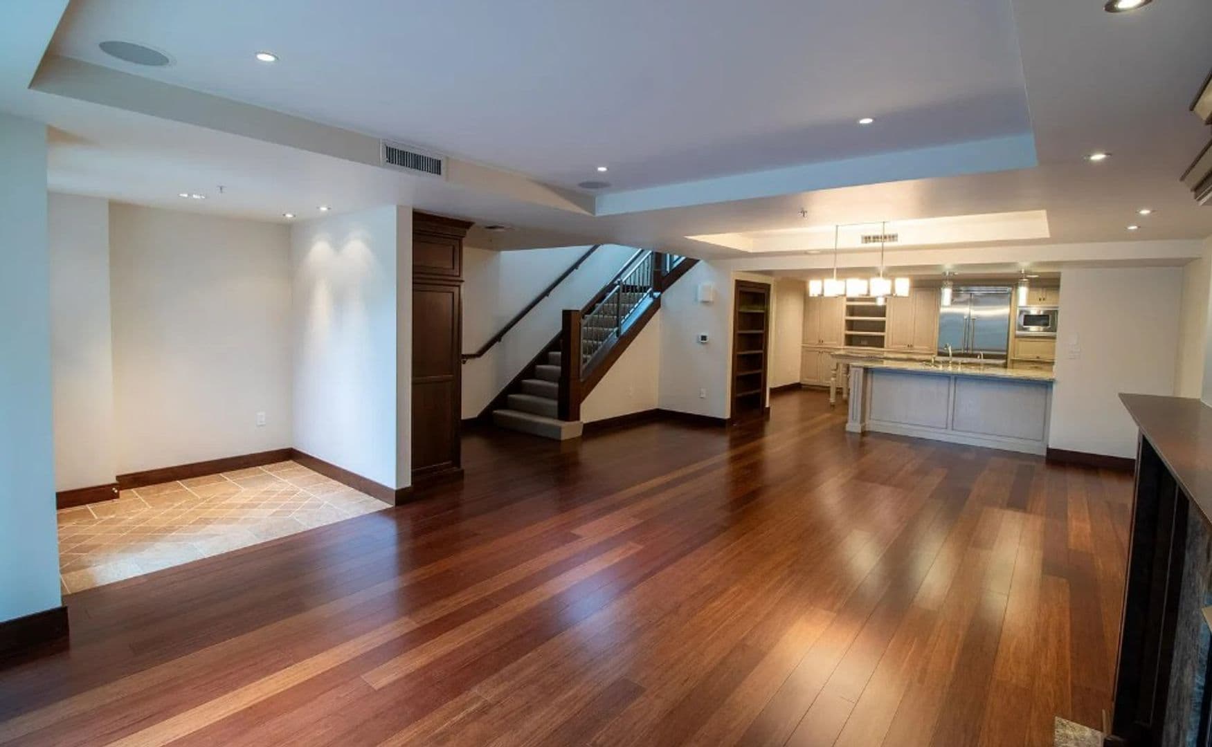 Bellevue Townhome: 10660 NE 9th Place