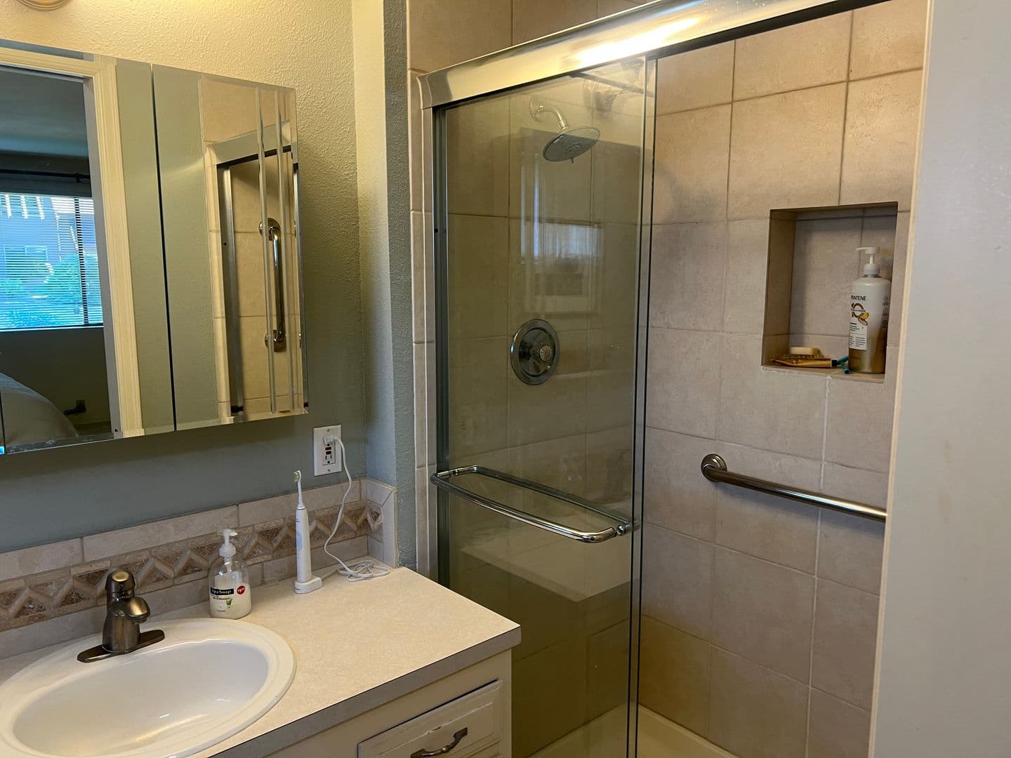 Bellevue House: 6817 129th Pl SE