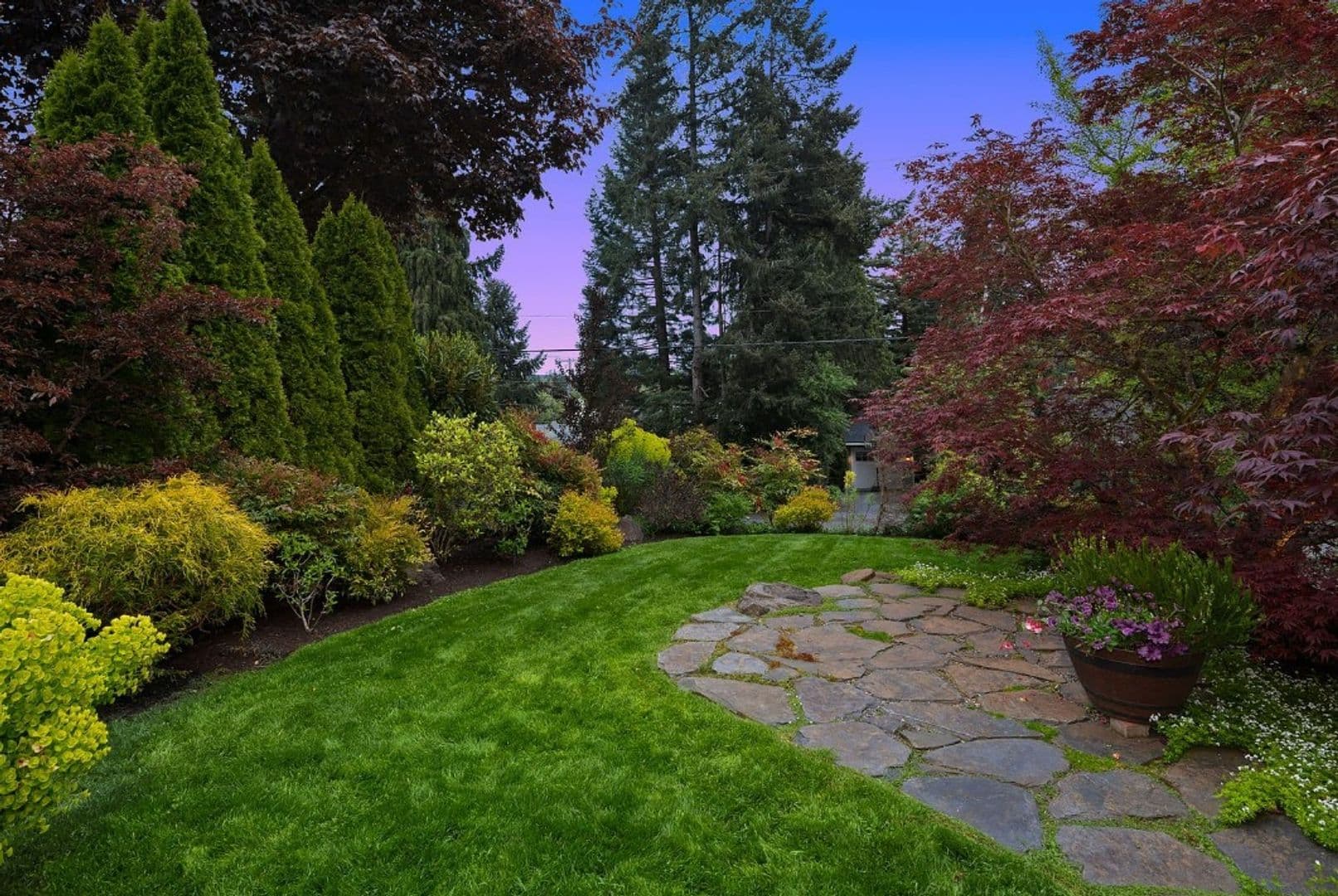 Medina House: 2647 80th Ave NE