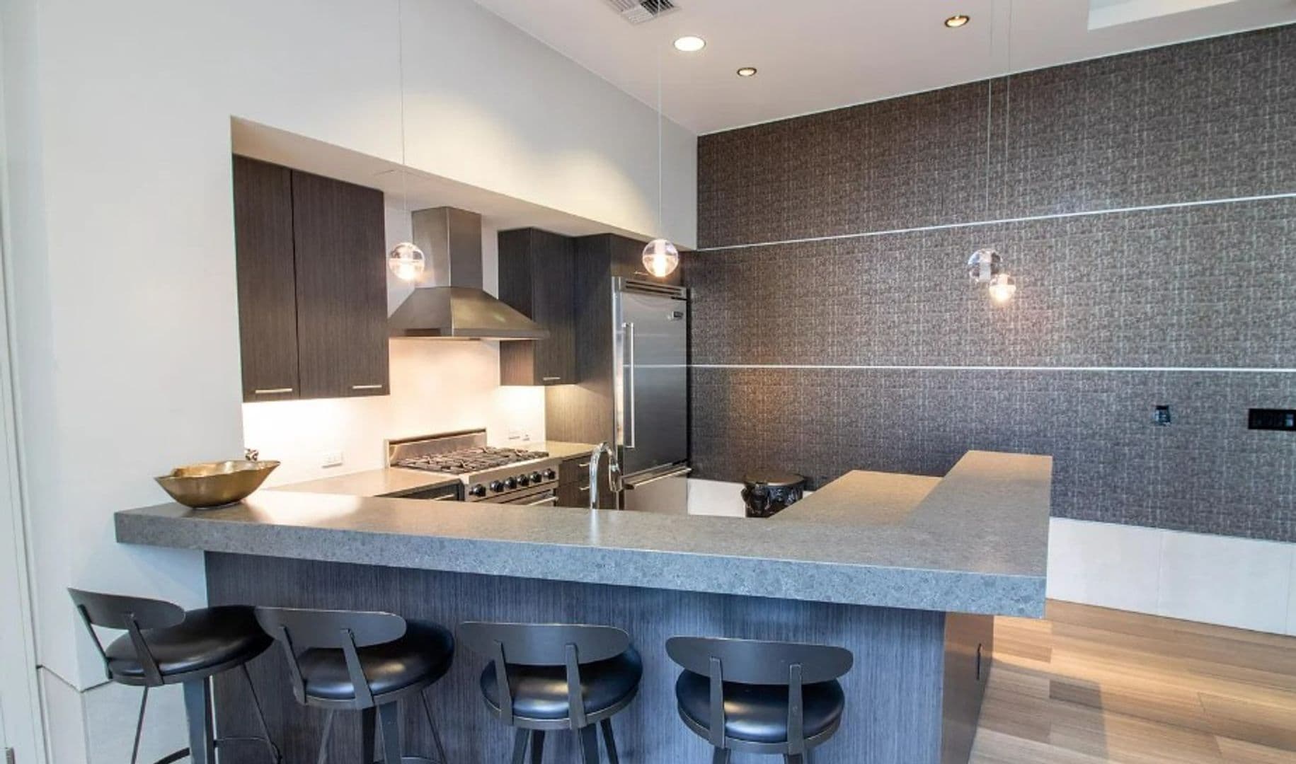 Bellevue Townhome: 10660 NE 9th Place