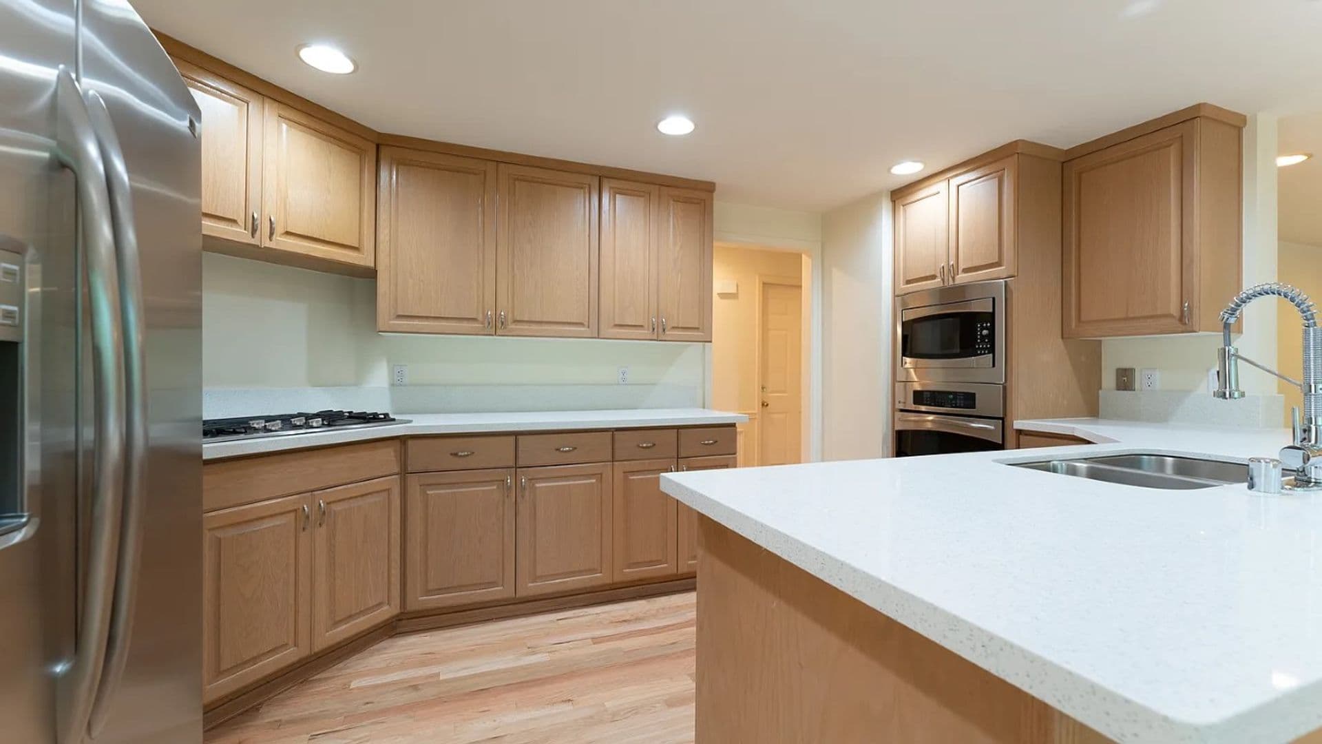 Bellevue House: 16410 SE 56th Place