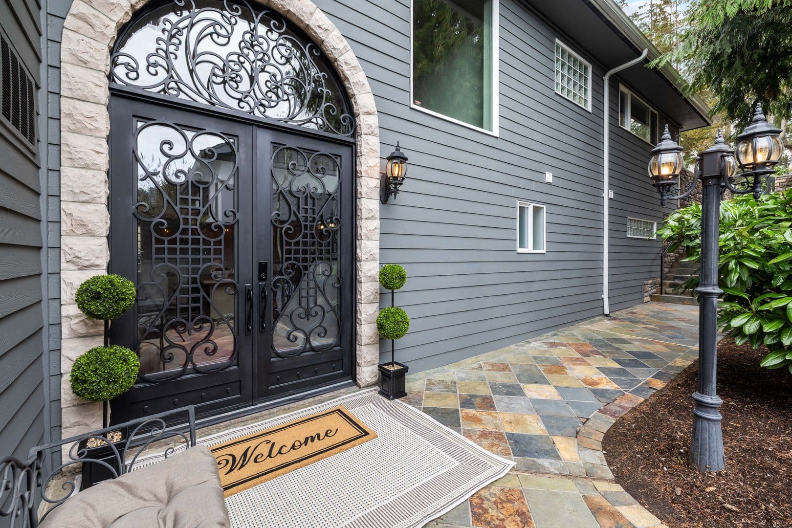 Bellevue House: 17714 SE 40th Place