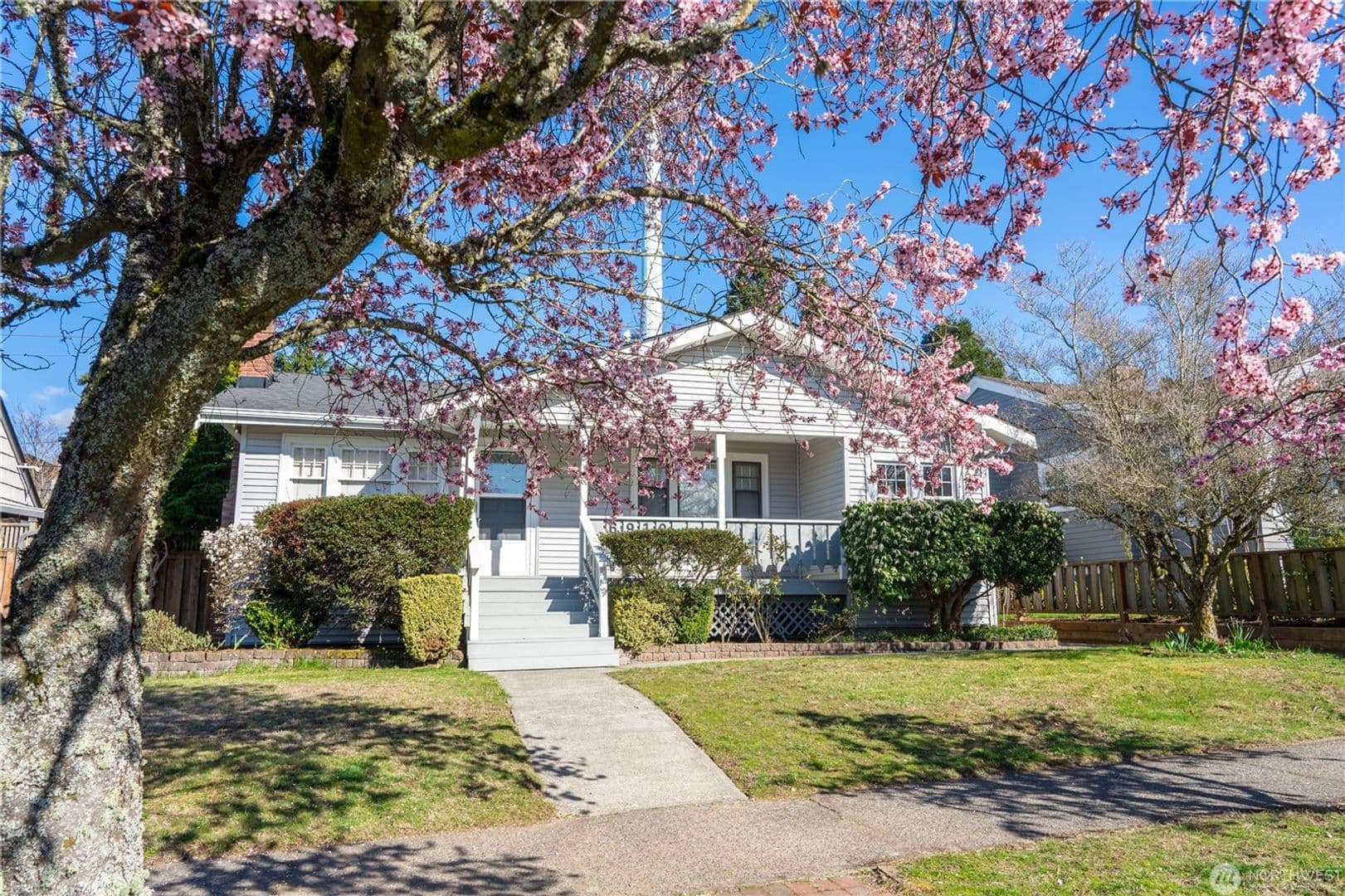 Seattle House: 6910 37th Ave SW