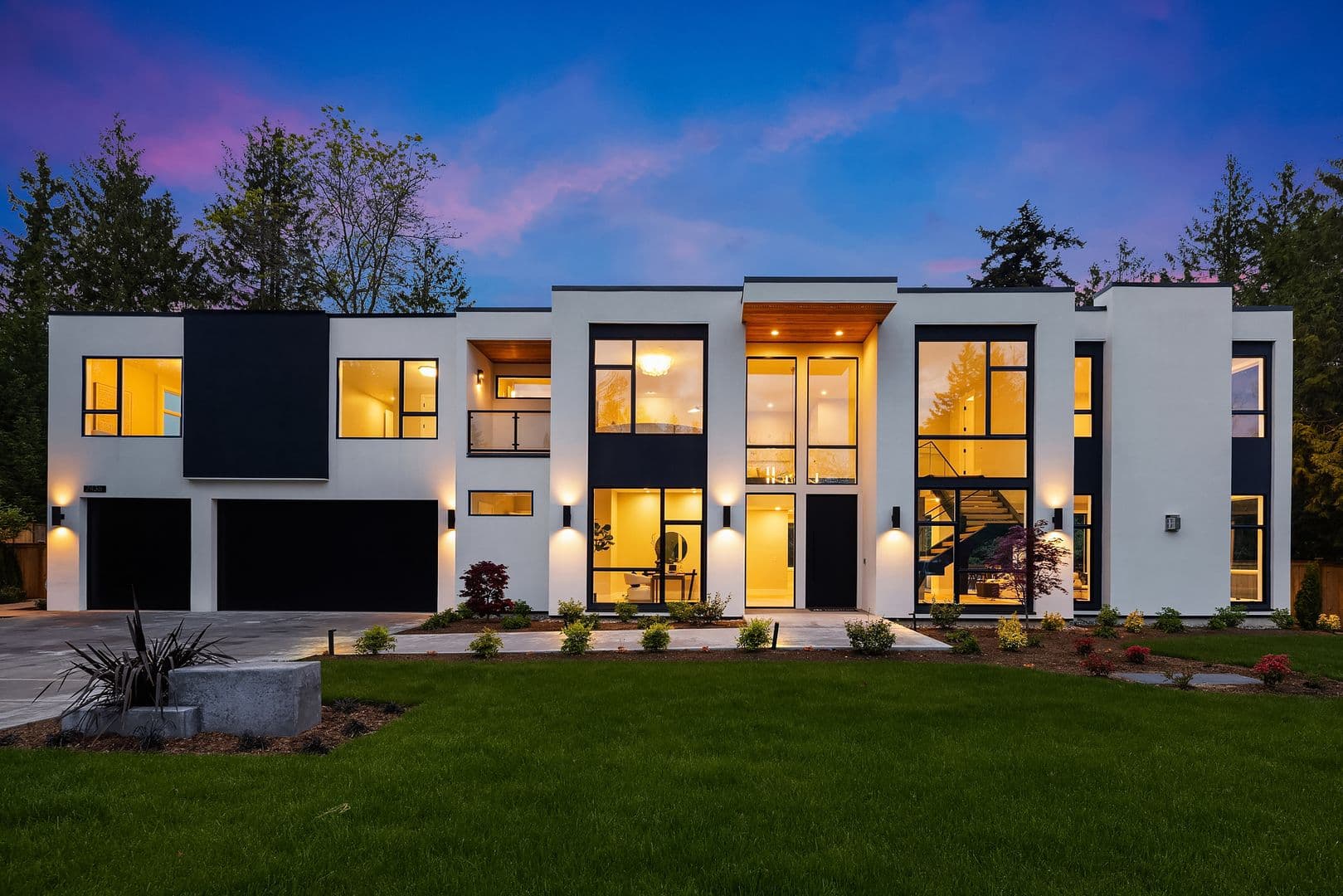 Medina House: 2436 82nd Avenue NE