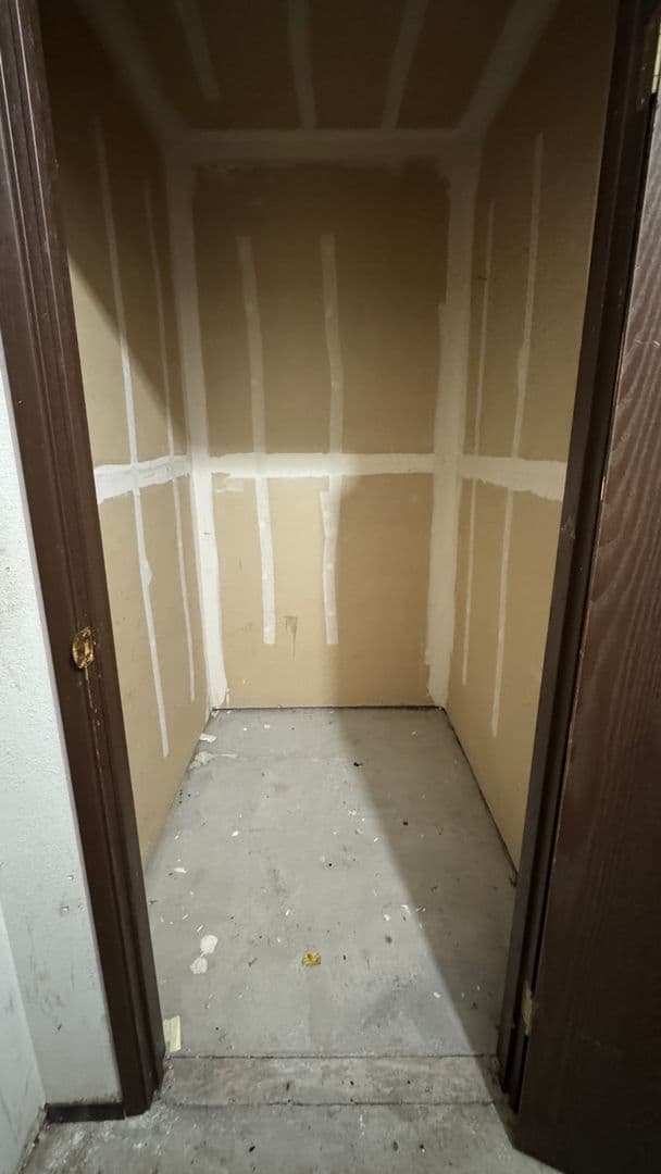 Bellevue Condo: 14620 NE 32nd Street #F17