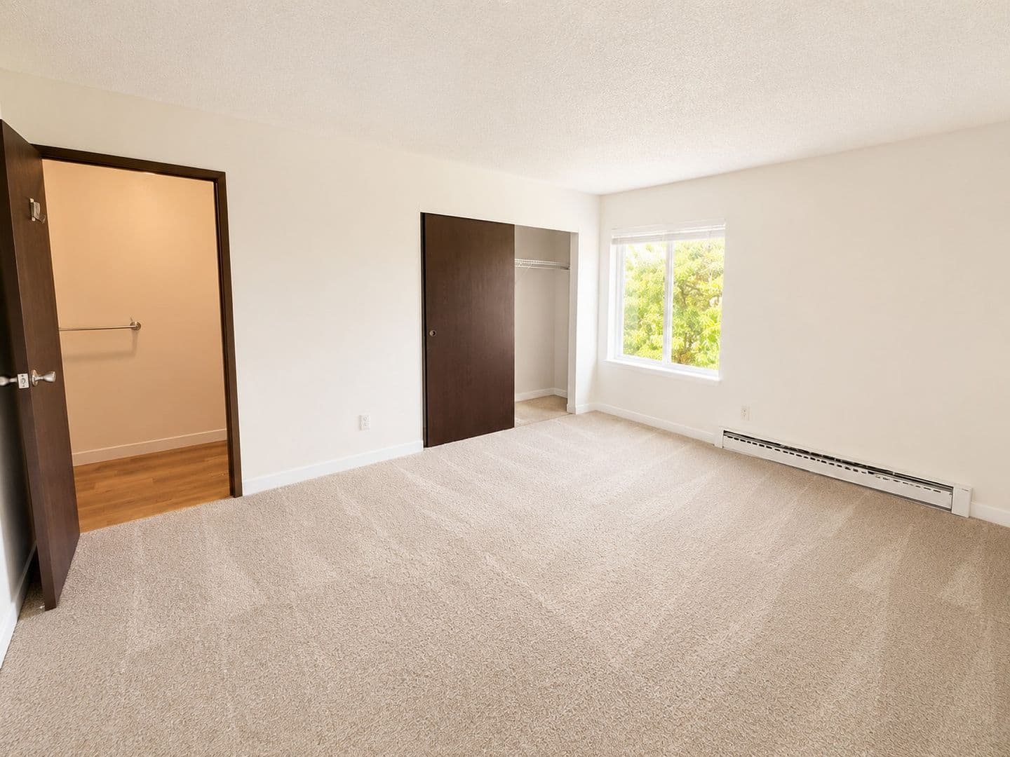 Bellevue Condo: 14620 NE 32nd Street #F17