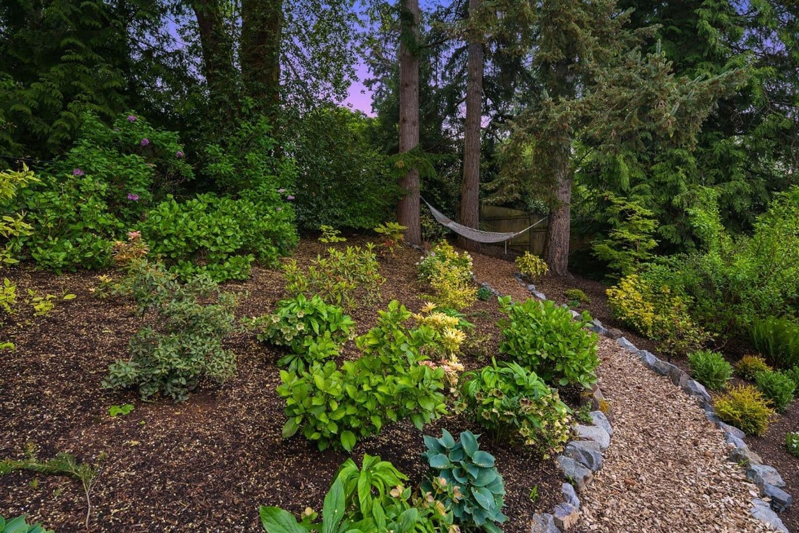 Medina House: 2647 80th Ave NE