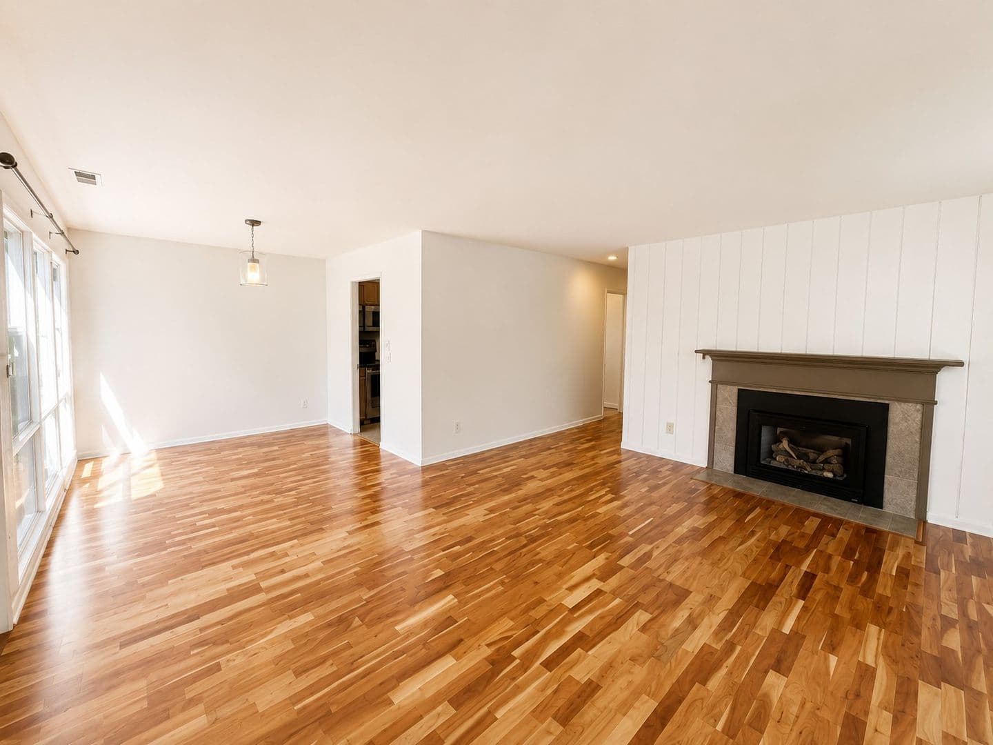 Bellevue House: 10424 NE 17th Street