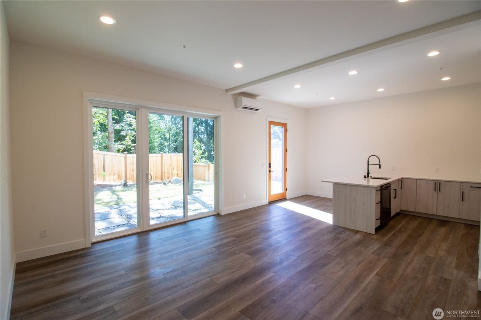 Redmond House: 7912 140th Avenue NE