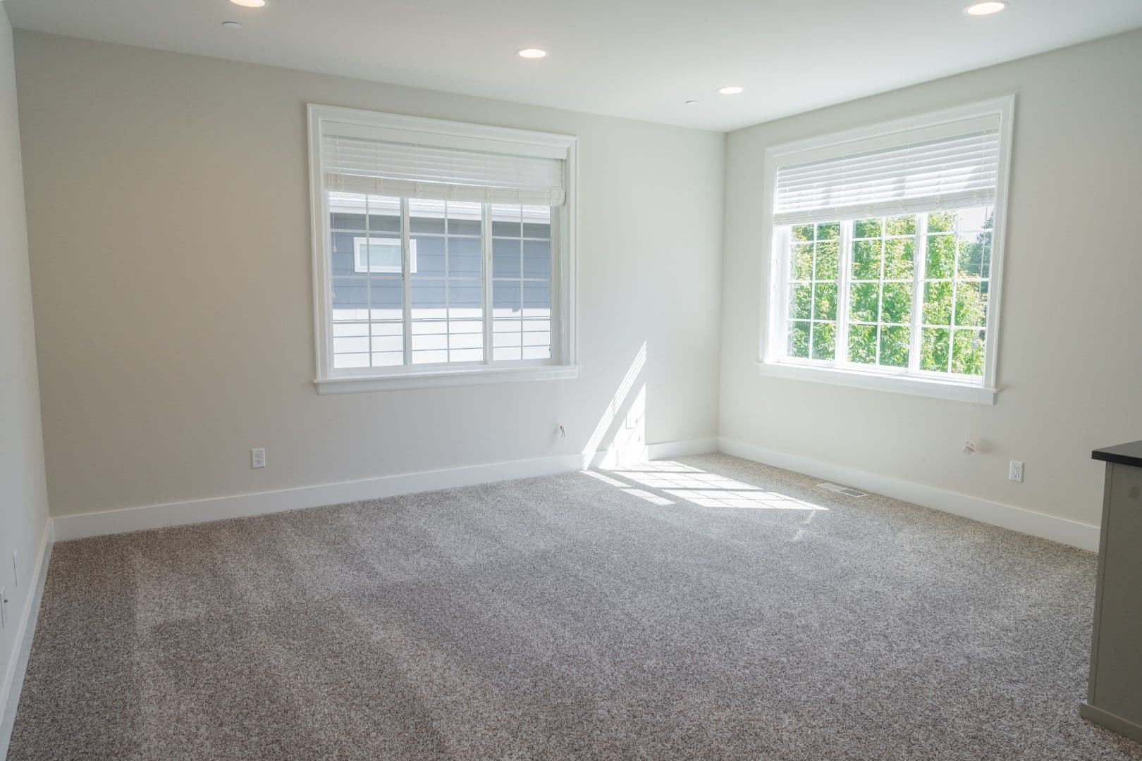 Kirkland House: 10420 NE 112th St