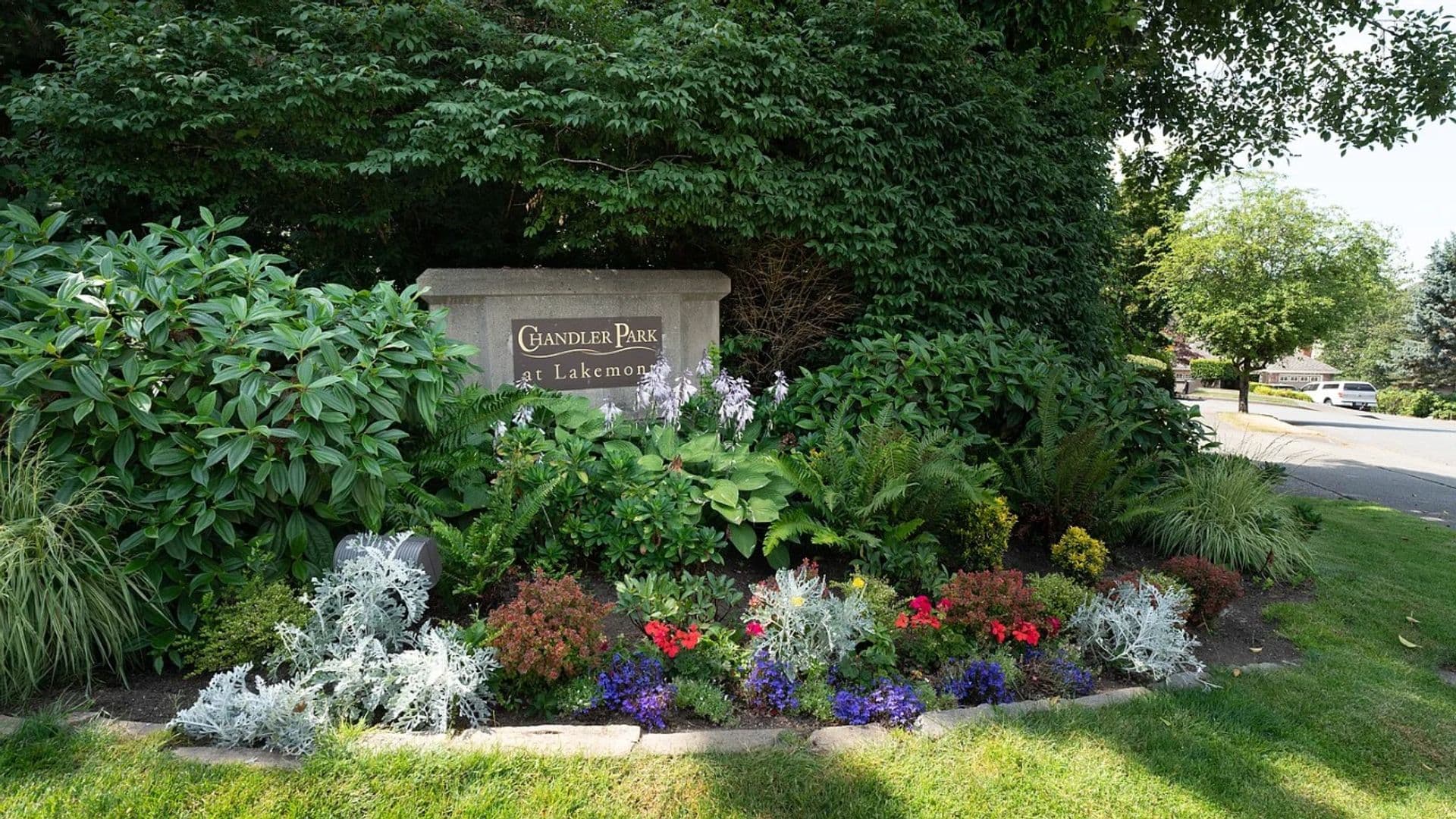 Bellevue House: 16410 SE 56th Place