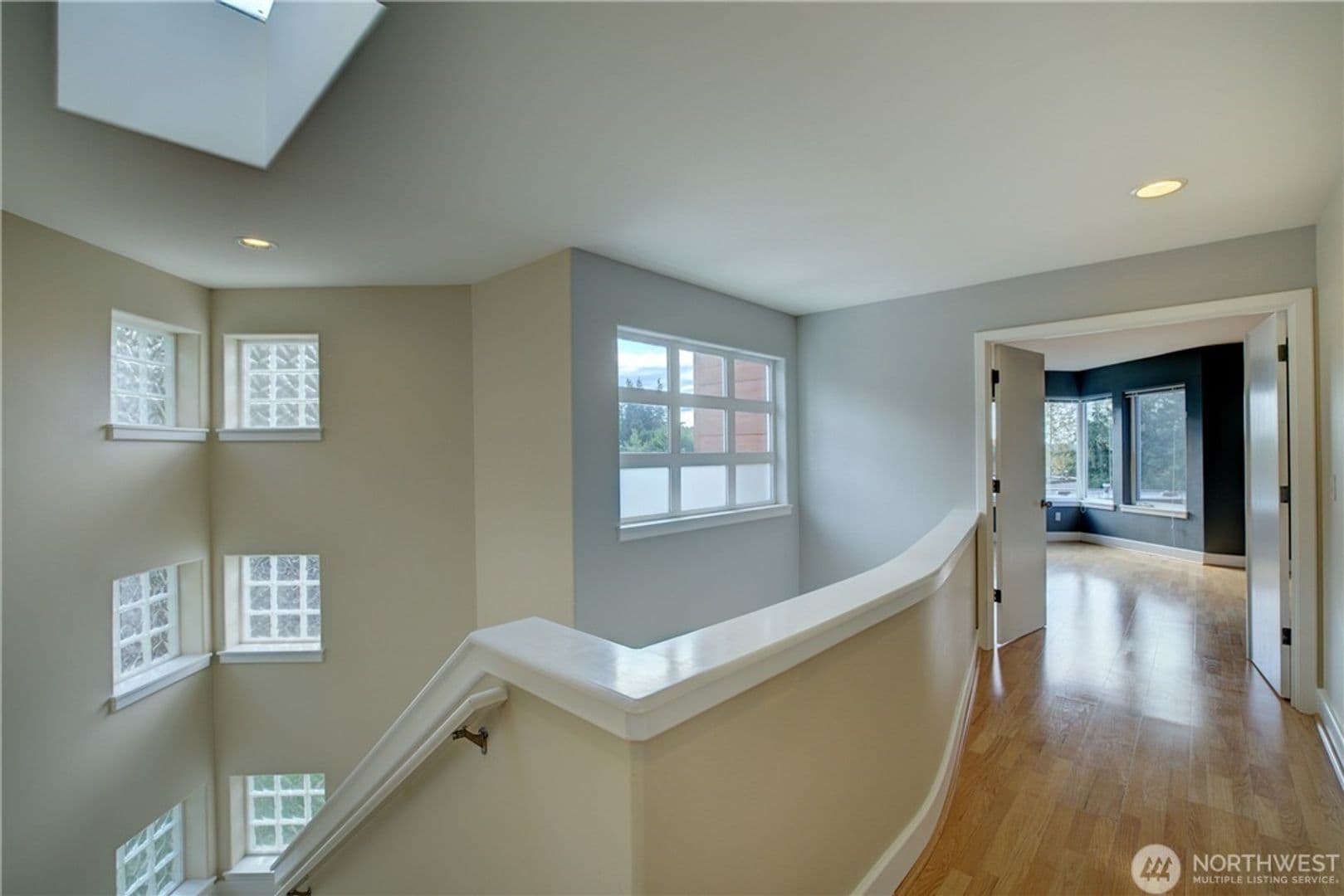 Kirkland House: 9425 110th Place NE