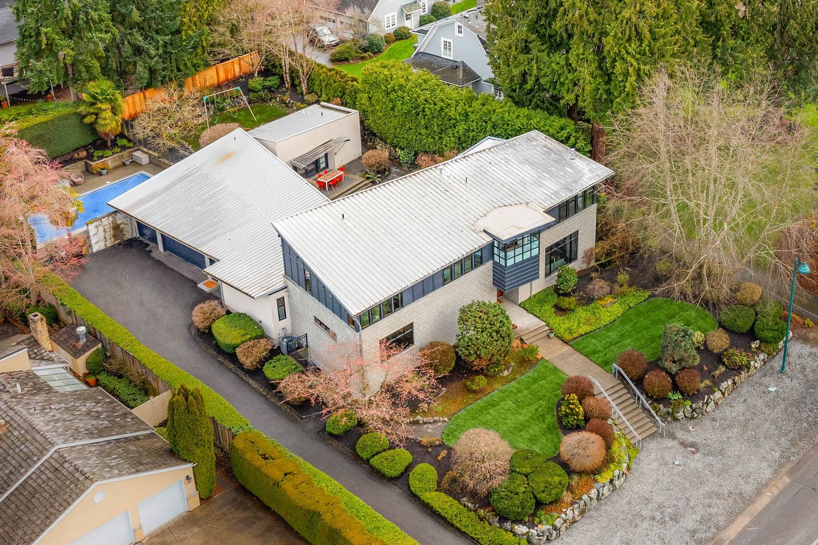 Yarrow Point House: 4218 92nd Avenue NE