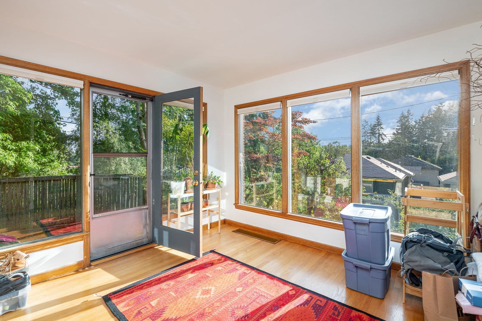 Seattle House: 726 N 137th St