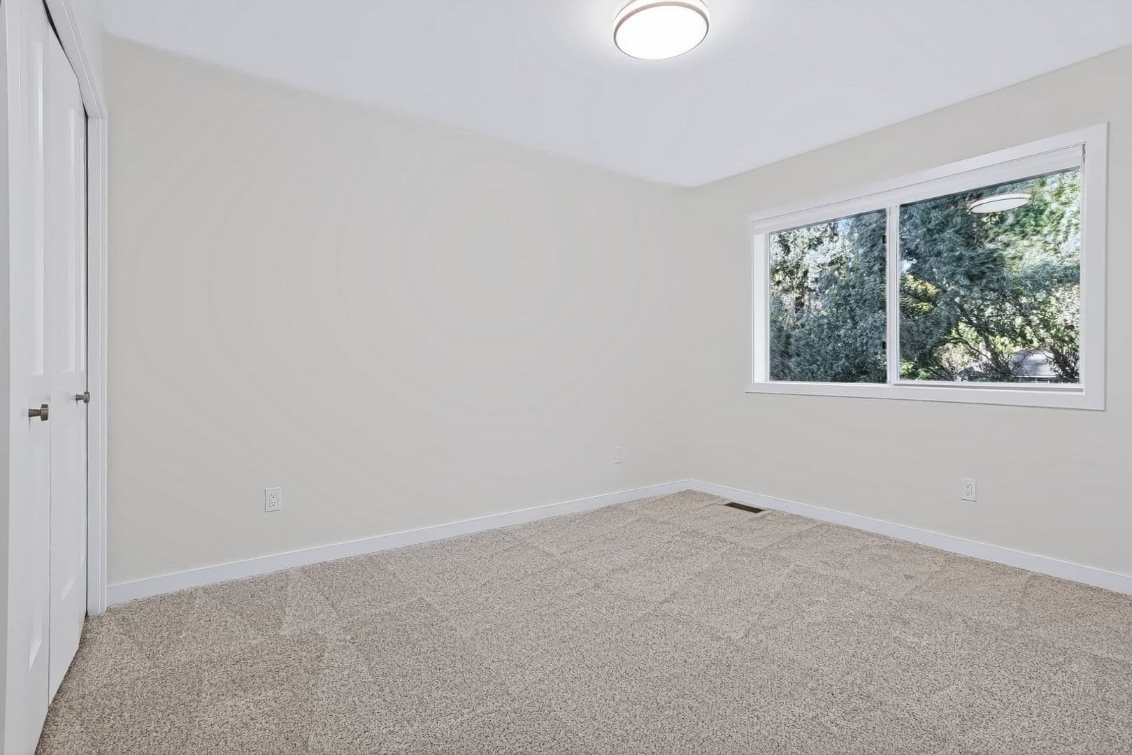 Kirkland House: 10418 114th Place NE