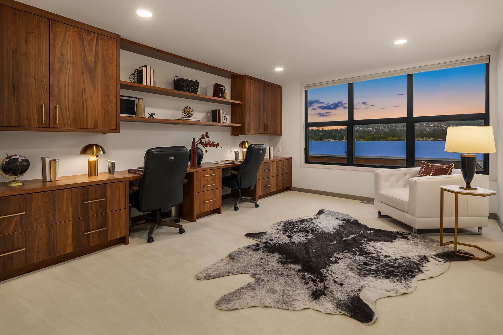 Mercer Island House: 3840 E Mercer Way