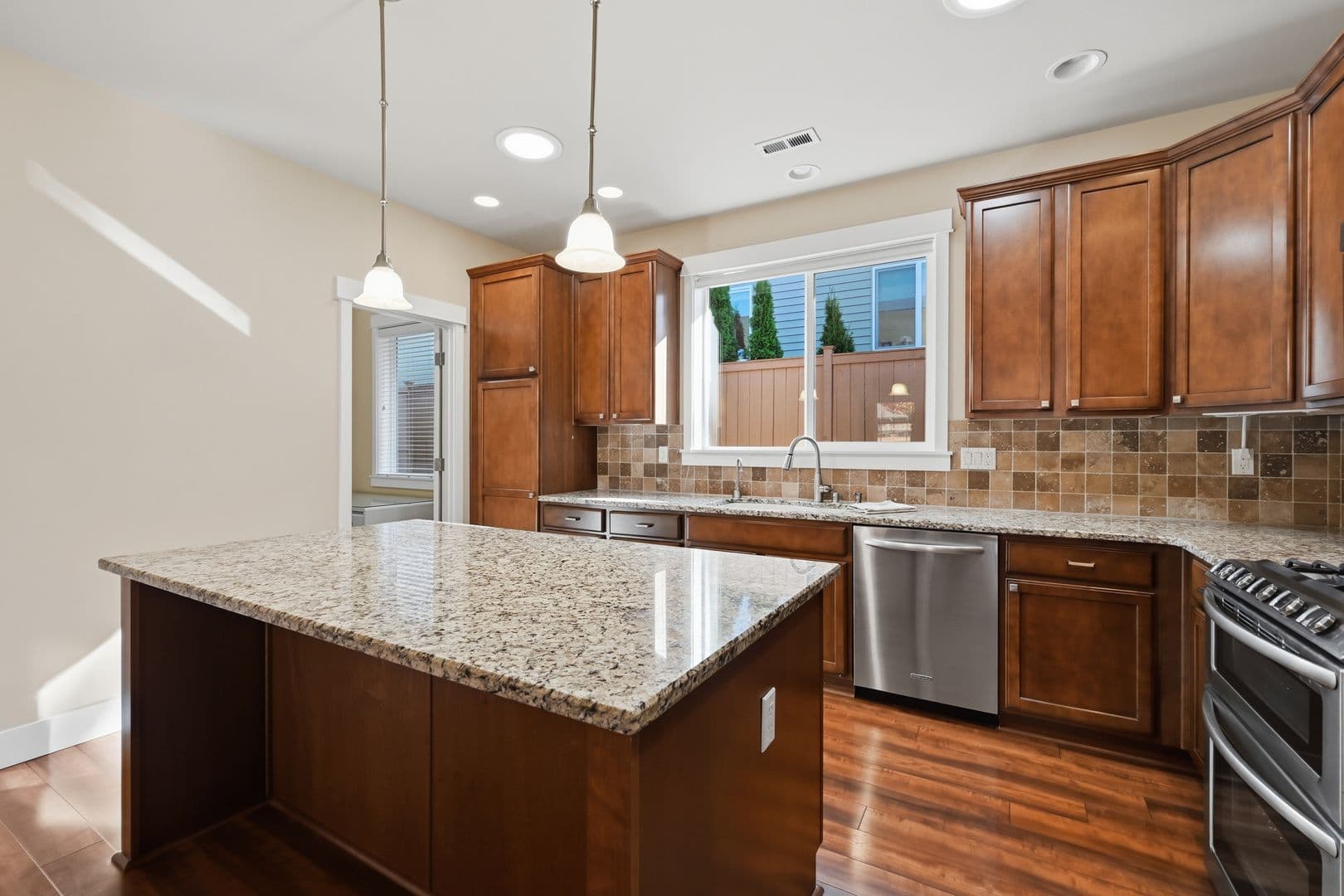 Snoqualmie House: 9329 Hebner Avenue SE