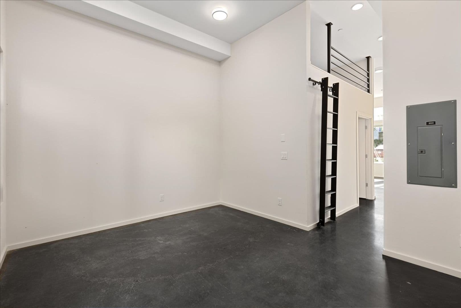 Seattle Townhome: 8503 14th Ave NW