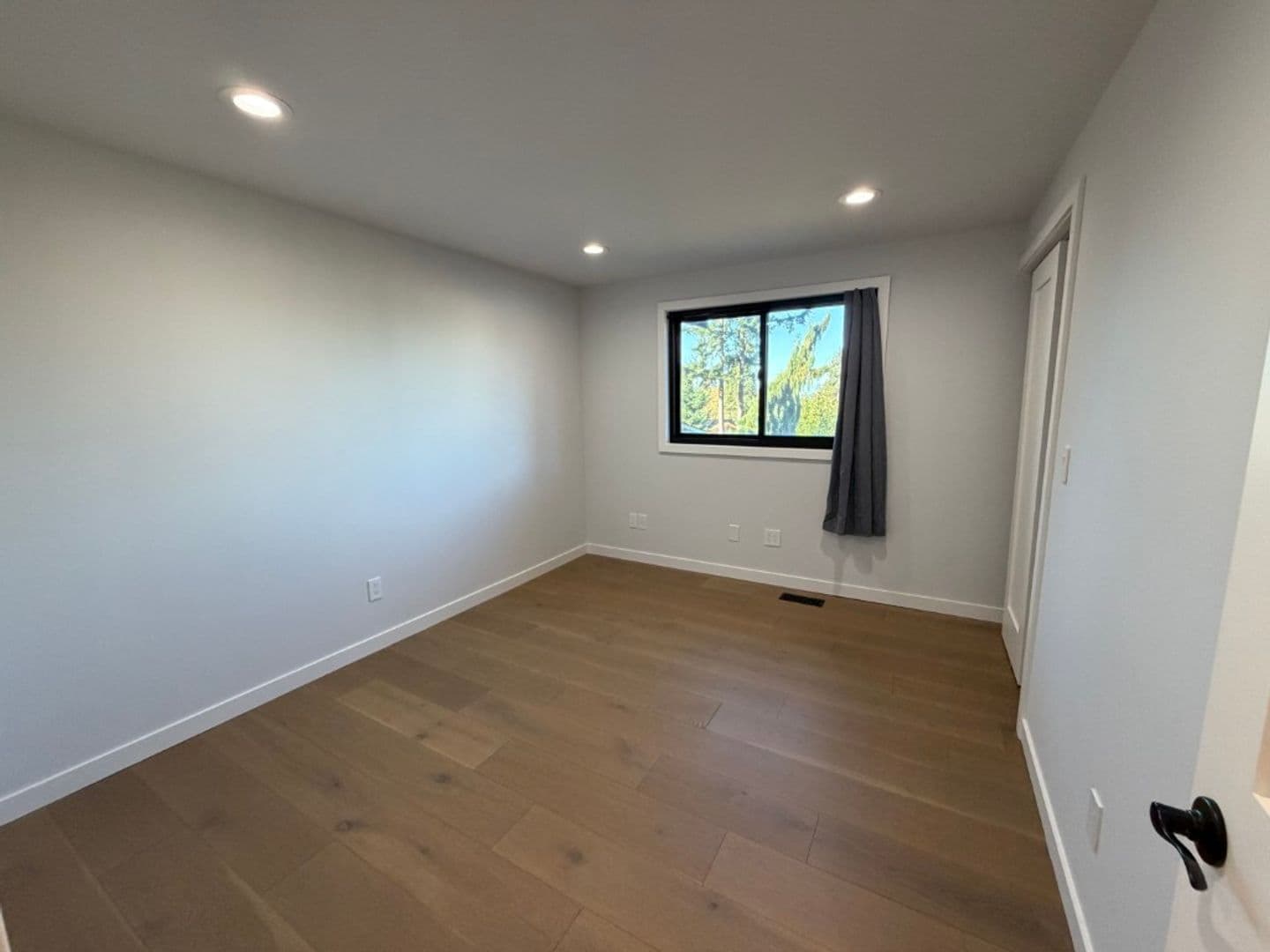 Kirkland House: 11721 NE 75th Place