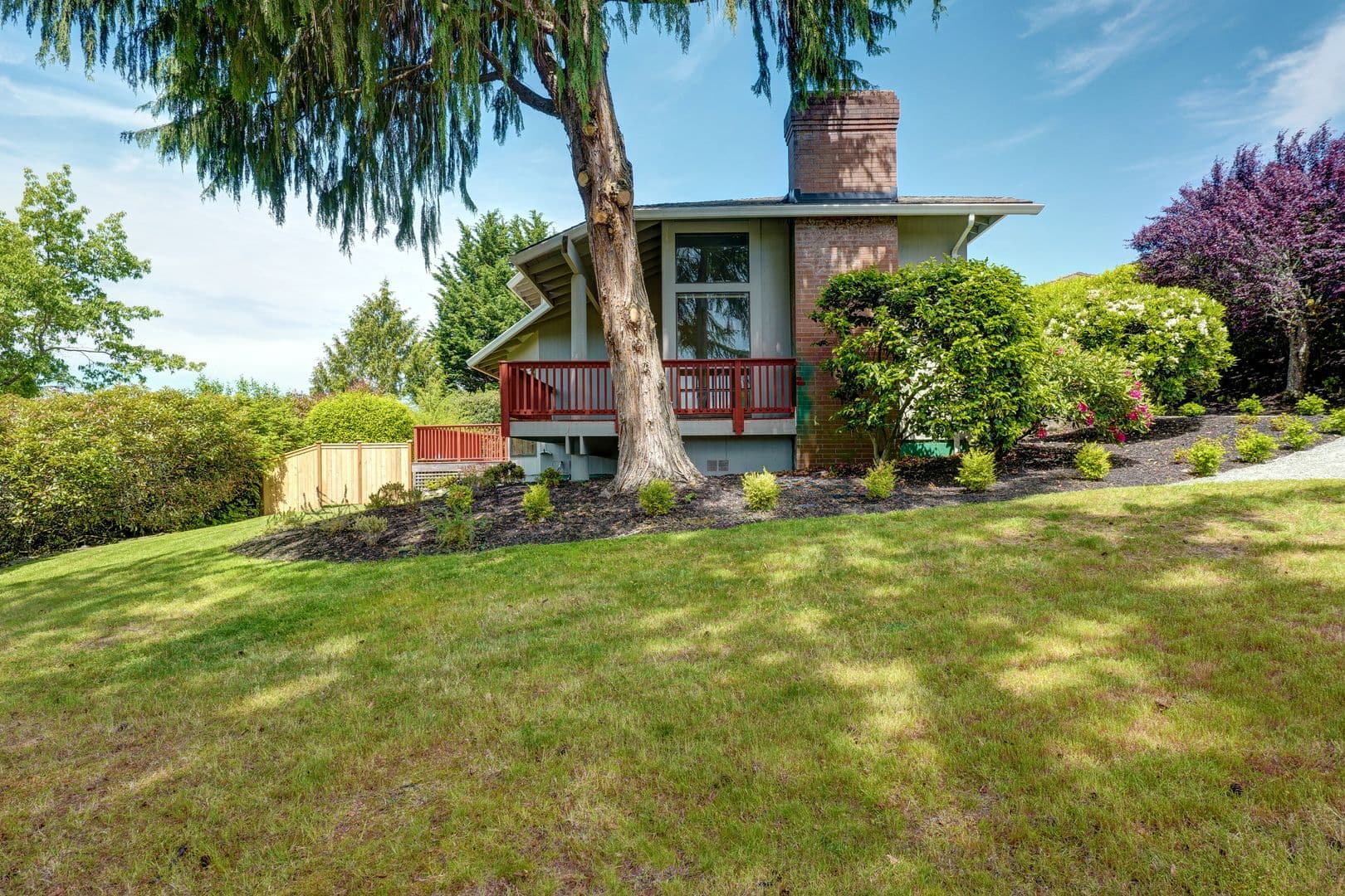Clyde Hill House: 8808 NE 14th Street