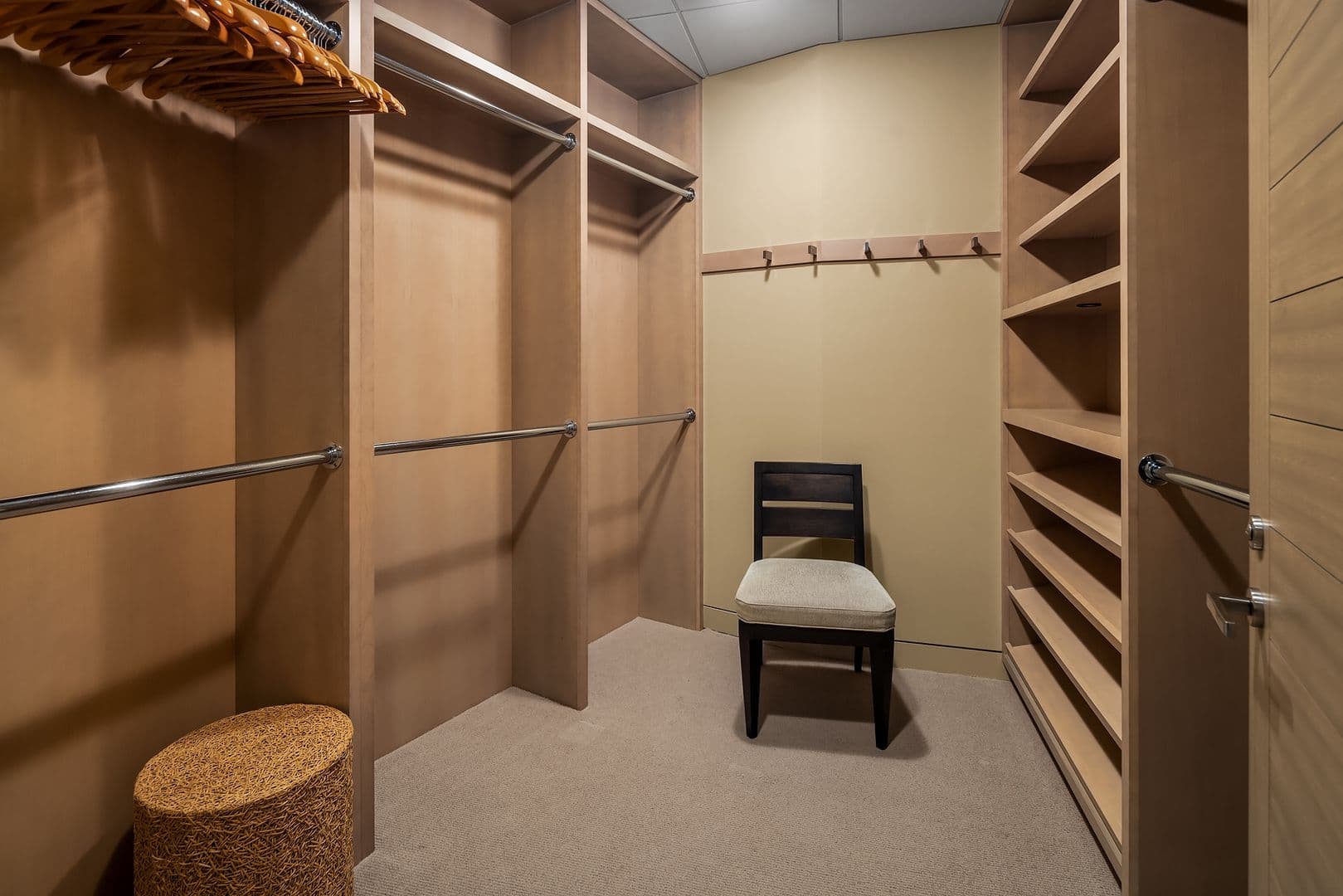 Bellevue Condo: 650 Bellevue Way NE #4004