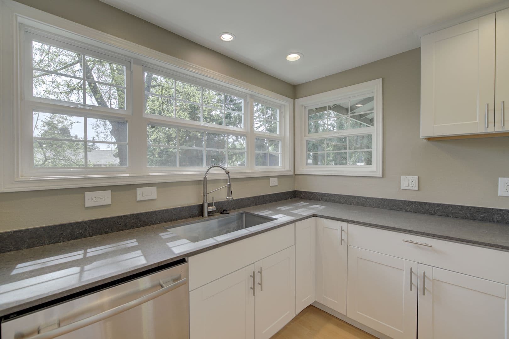 Kirkland House: 13930 122nd Ave NE
