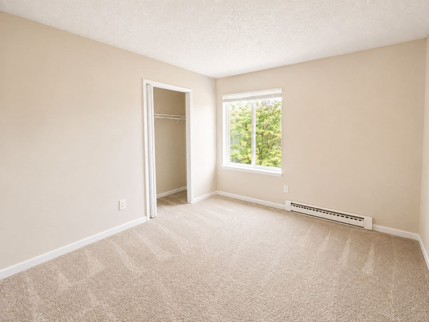 Bellevue Condo: 14620 NE 32nd Street #F17