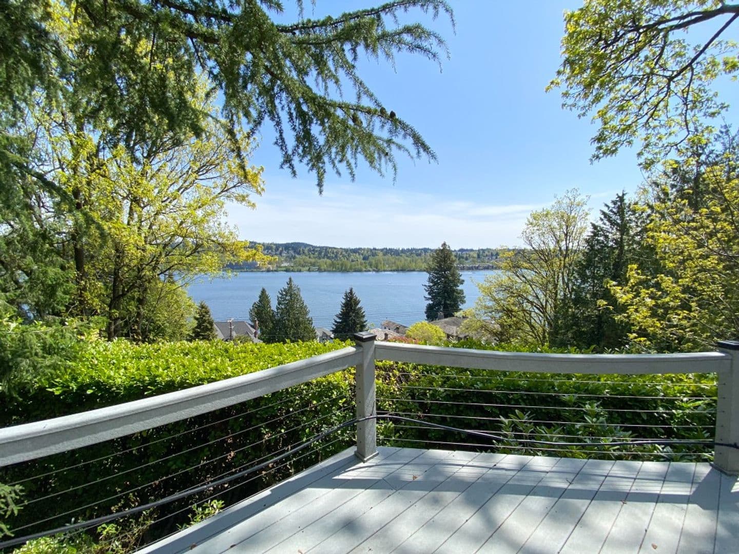 Mercer Island House: 7255 East Mercer Way