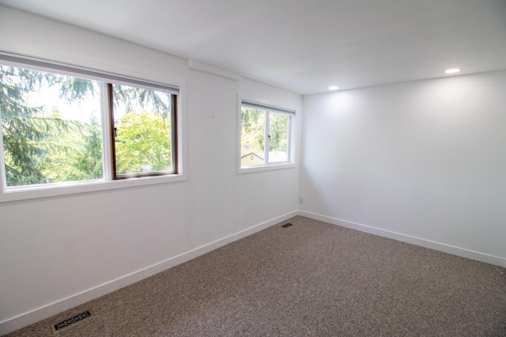 Mercer Island House: 7255 East Mercer Way