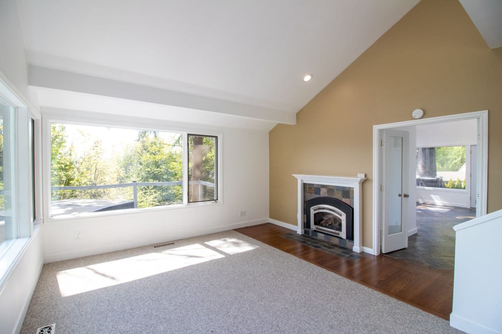 Mercer Island House: 7255 East Mercer Way