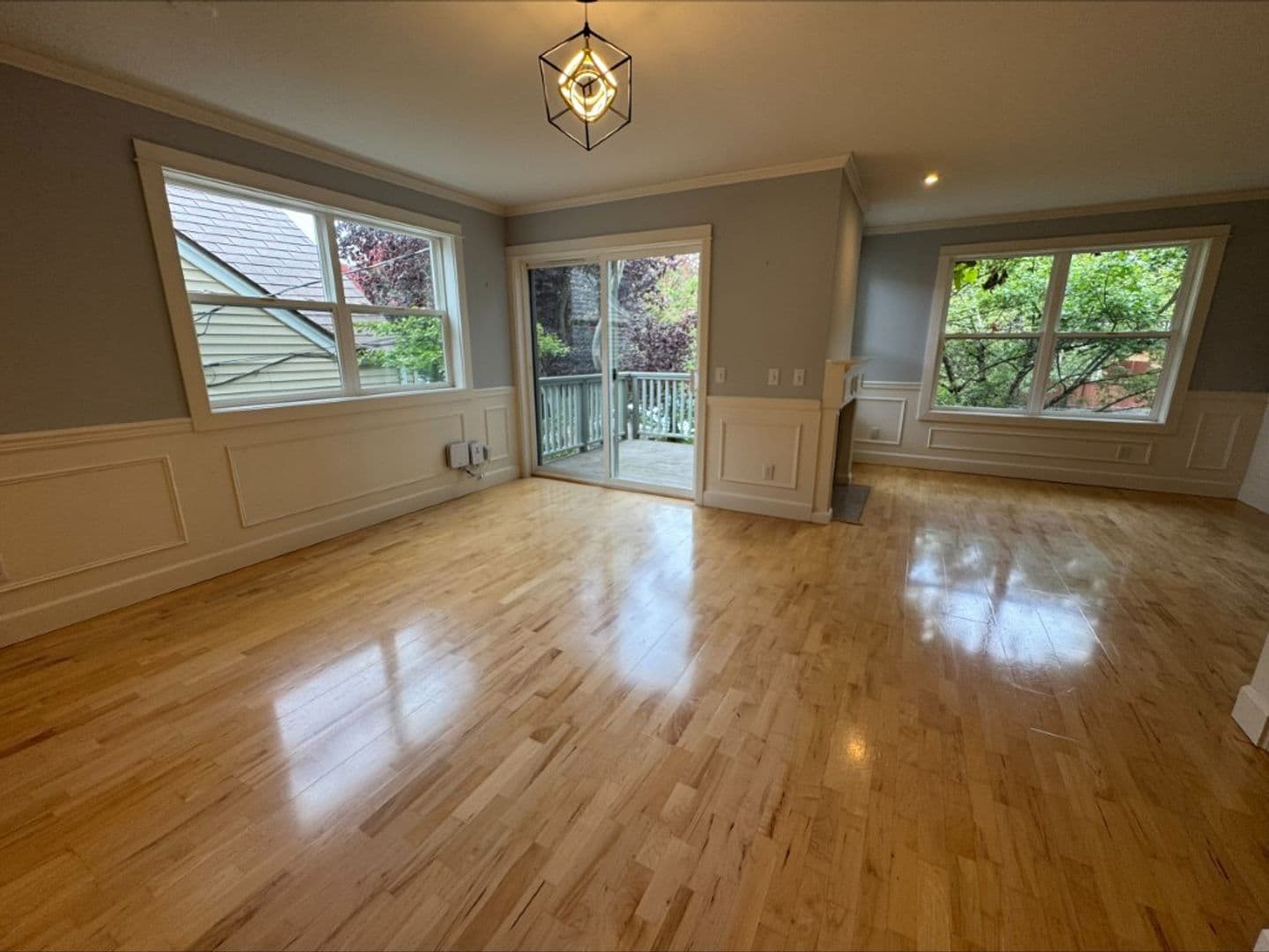 Seattle Townhome: 1413 NW 60th St #A