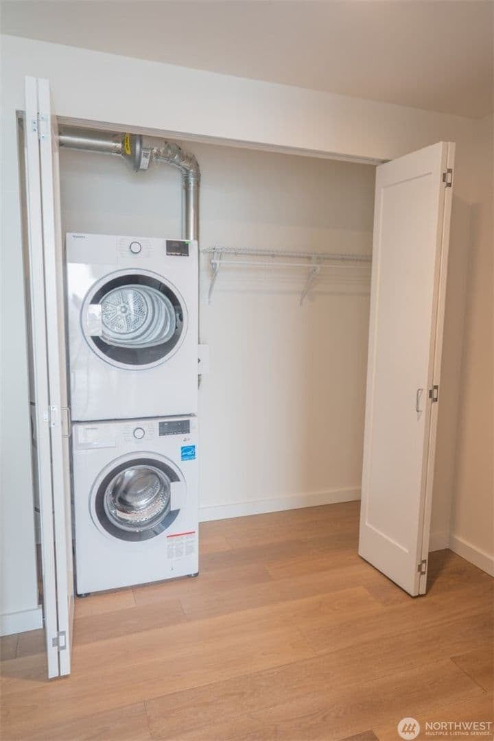Seattle Condo: 450 S Main Street #1605
