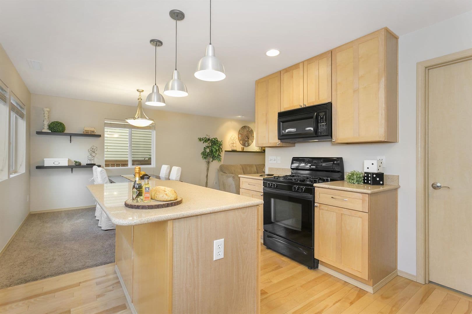 Snoqualmie House: 36518 SE Woody Creek Lane