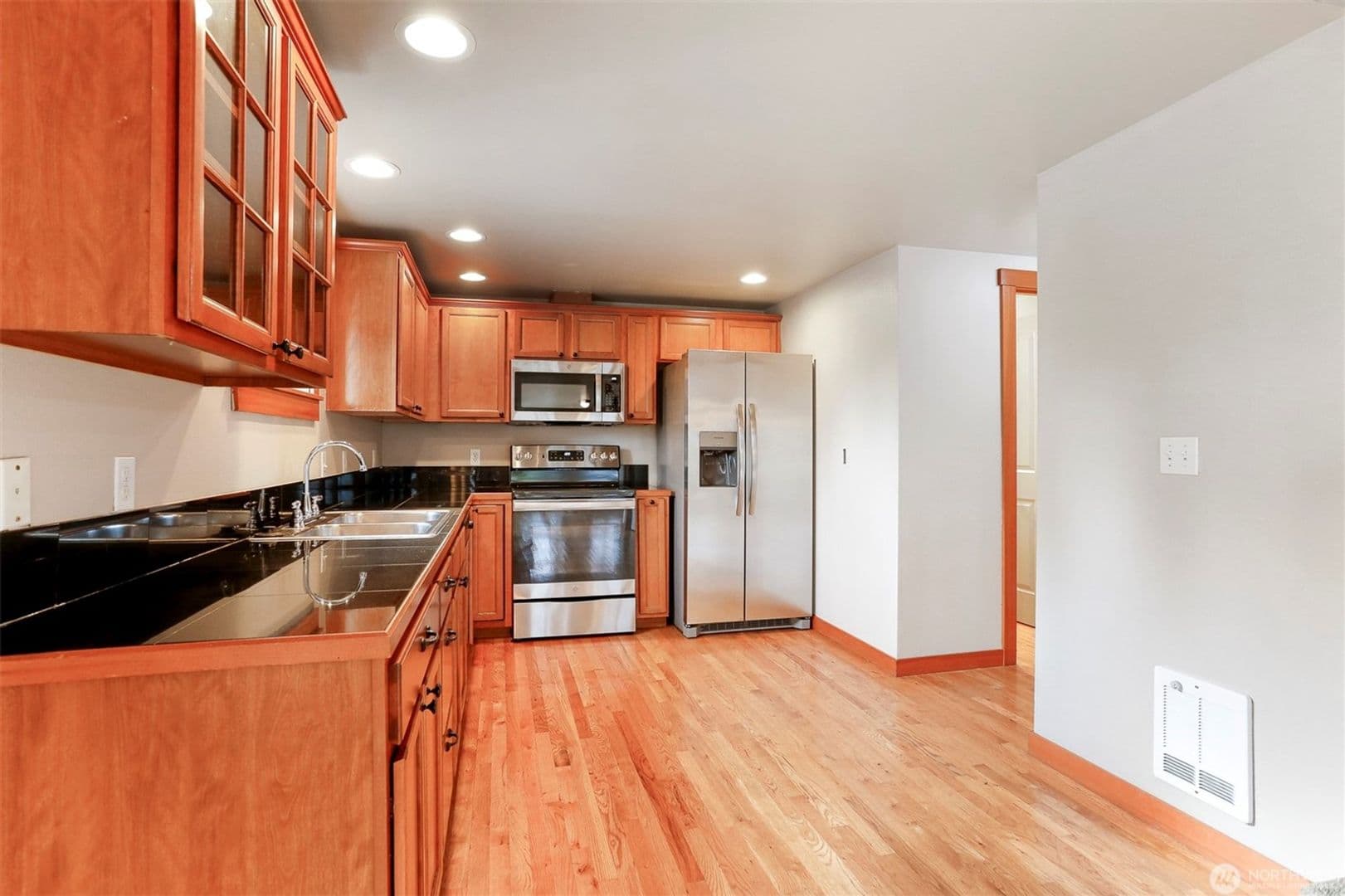 Seattle Townhome: 900 SW Elmgrove St