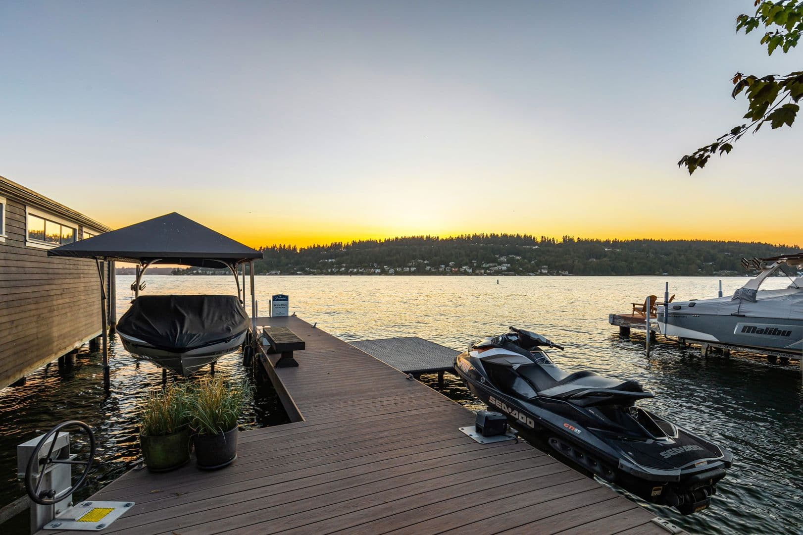 Renton House: 3711 Lake Washington Blvd N