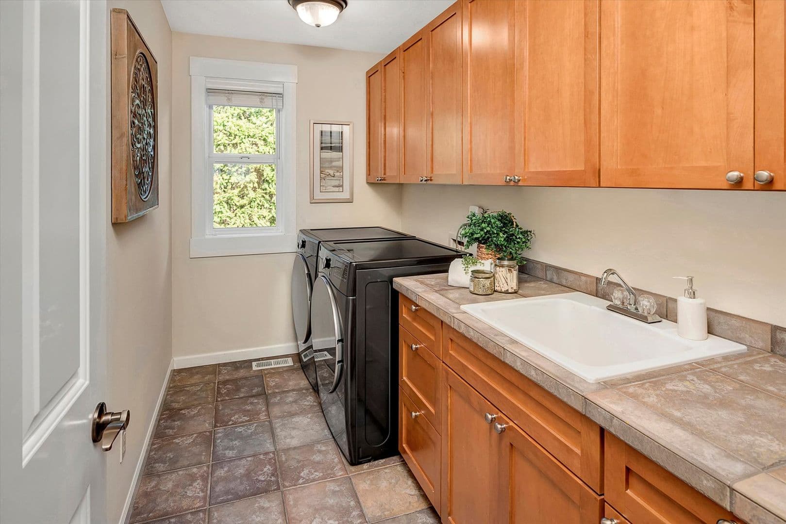 Kirkland House: 412 15th Avenue