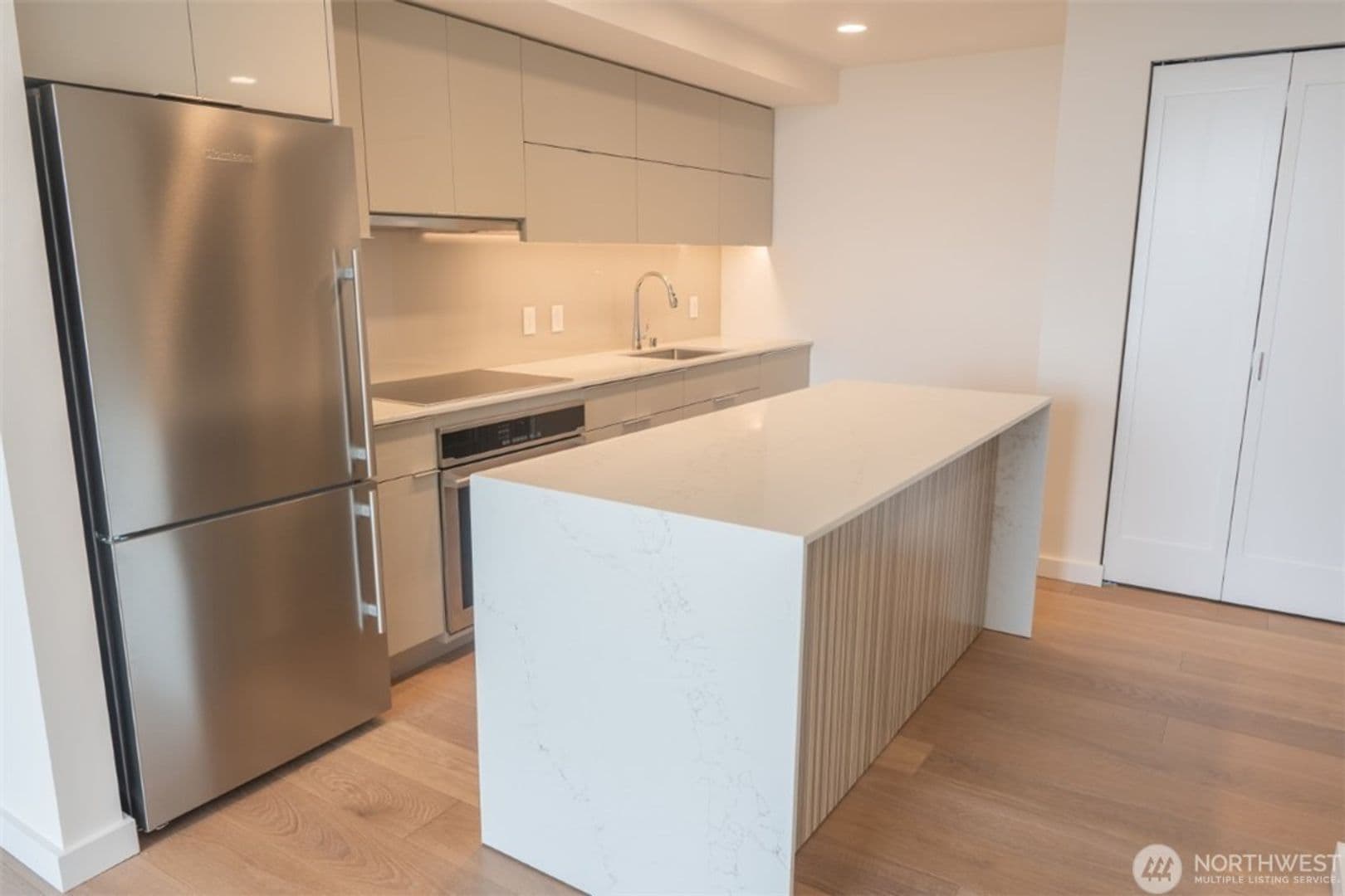 Seattle Condo: 450 S Main Street #1605