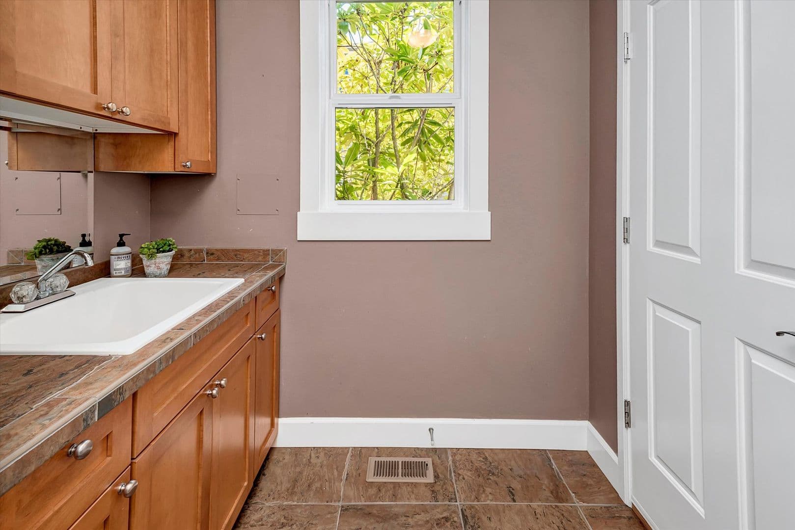 Kirkland House: 412 15th Avenue