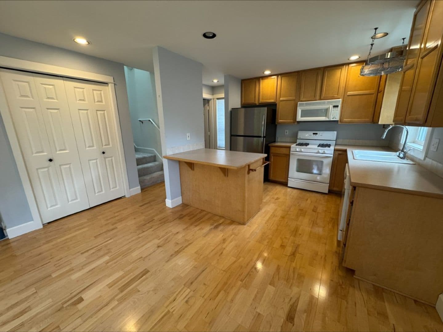 Seattle Townhome: 1413 NW 60th St #A