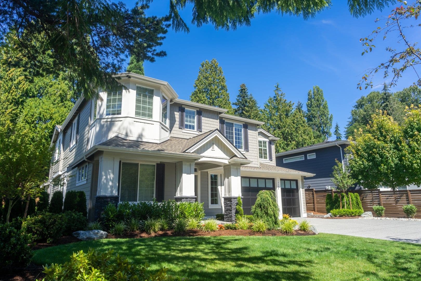 Kirkland House: 10420 NE 112th St