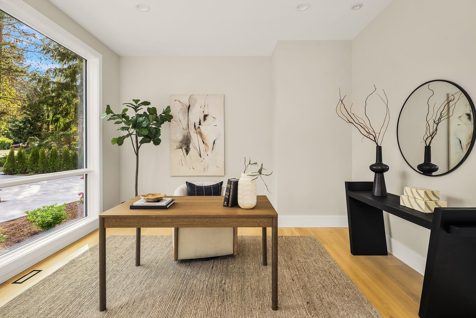 Medina House: 2436 82nd Avenue NE