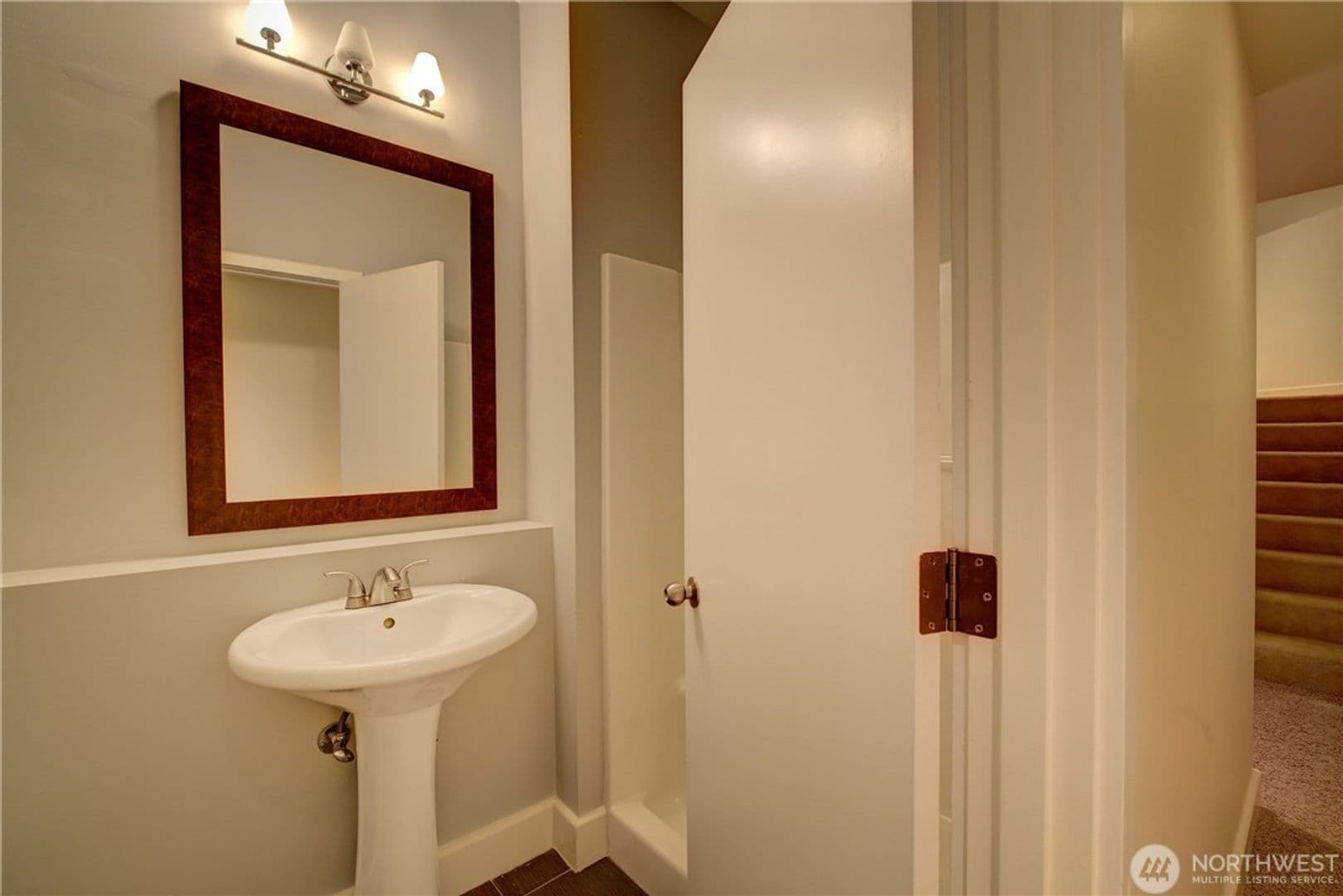 Kirkland House: 9425 110th Place NE