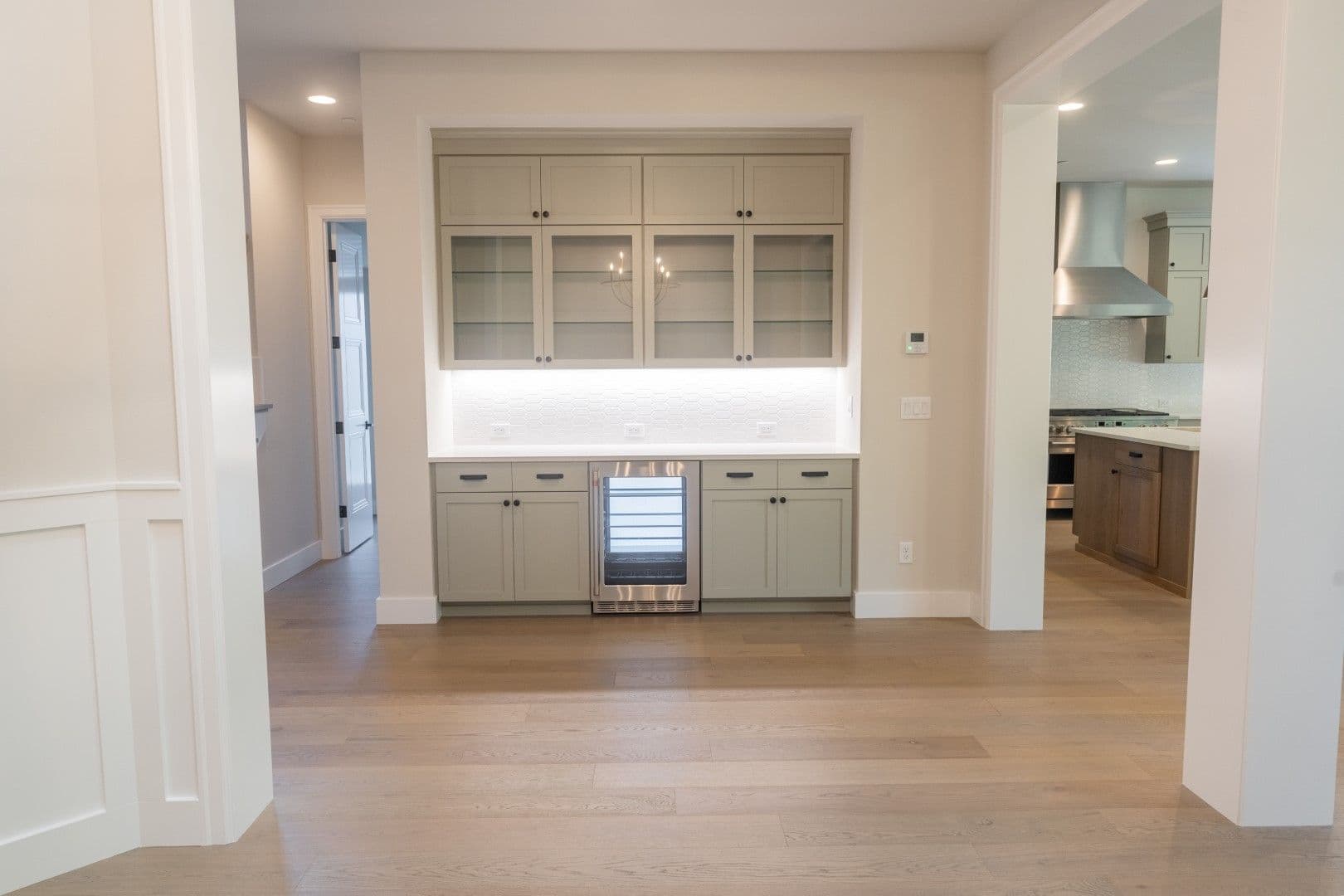 Kirkland House: 10420 NE 112th St