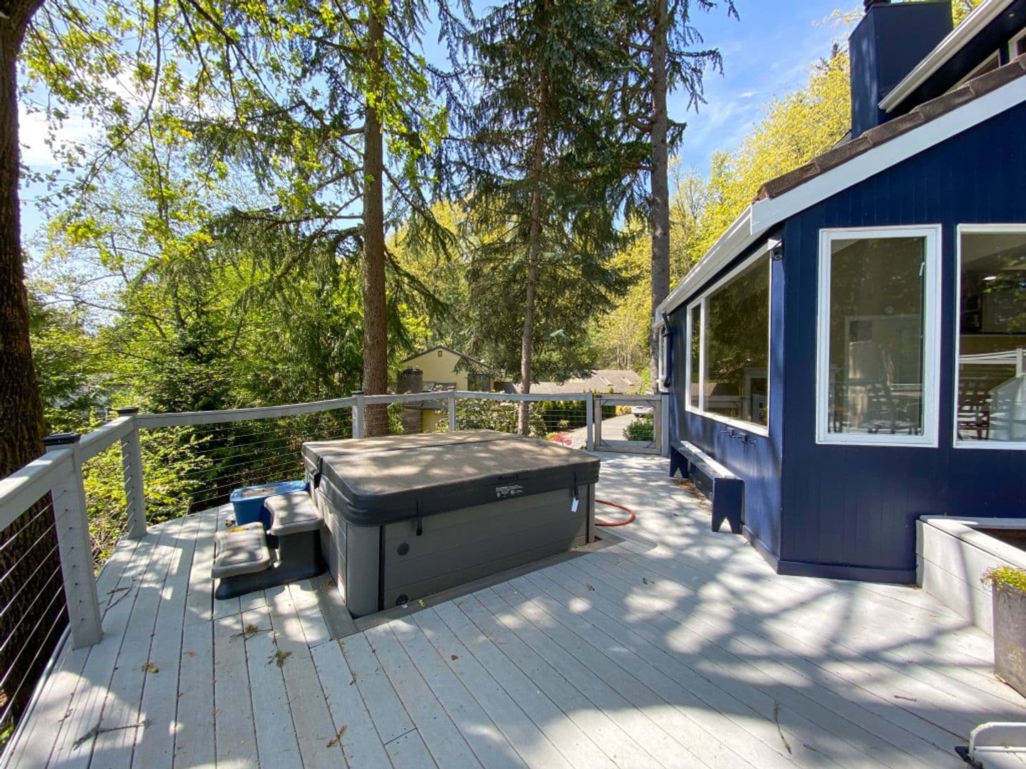 Mercer Island House: 7255 East Mercer Way