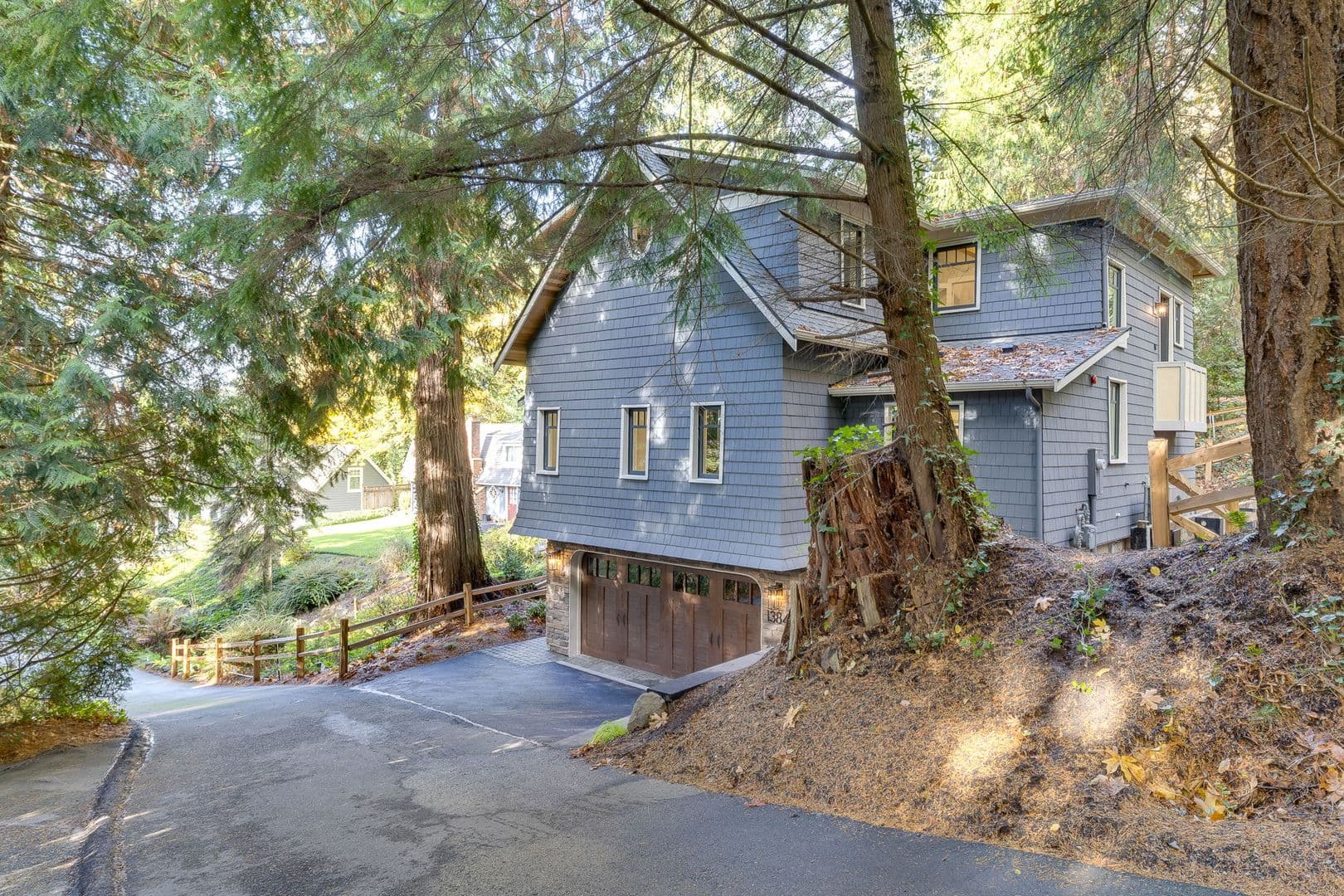 Kirkland House: 13841 62nd Avenue NE